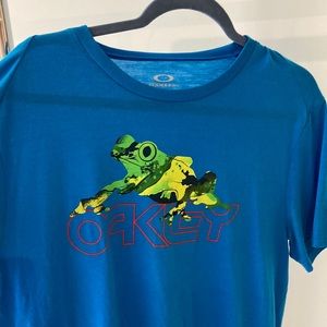Mens Oakley tshirt